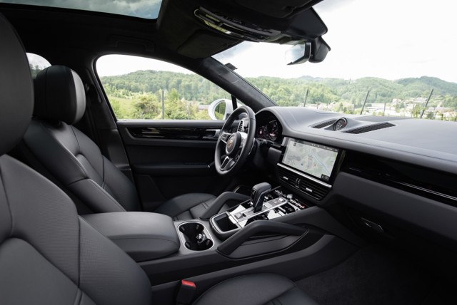 Porsche Cayenne Coupe photo 59
