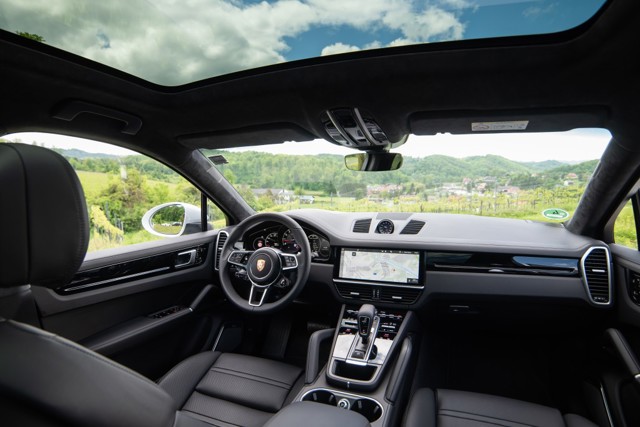 Porsche Cayenne Coupe photo 61