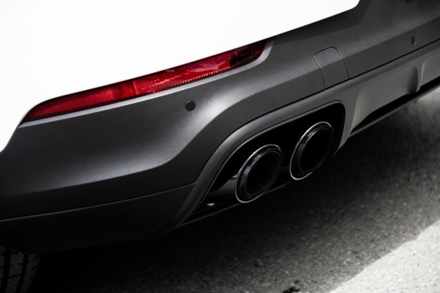 Porsche Cayenne Coupe photo 31