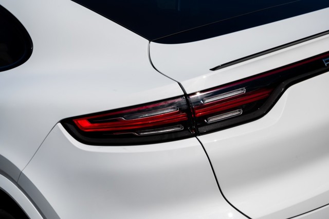 Porsche Cayenne Coupe photo 32
