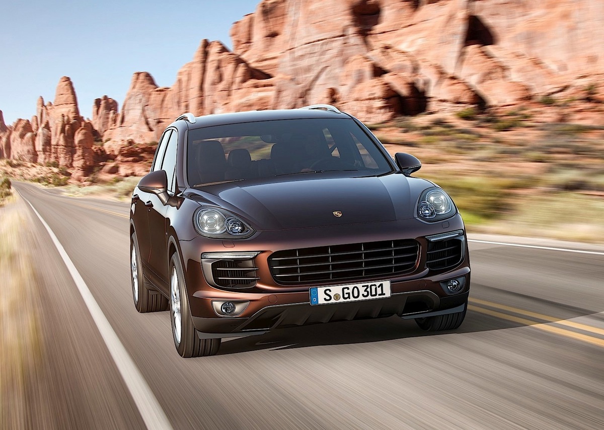 Porsche PORSCHE Cayenne Diesel 3.0L V6 8AT AWD (262 HP)