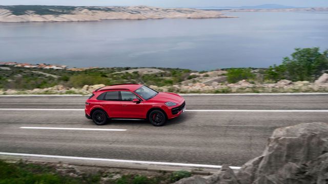 Porsche Cayenne Gts photo 4