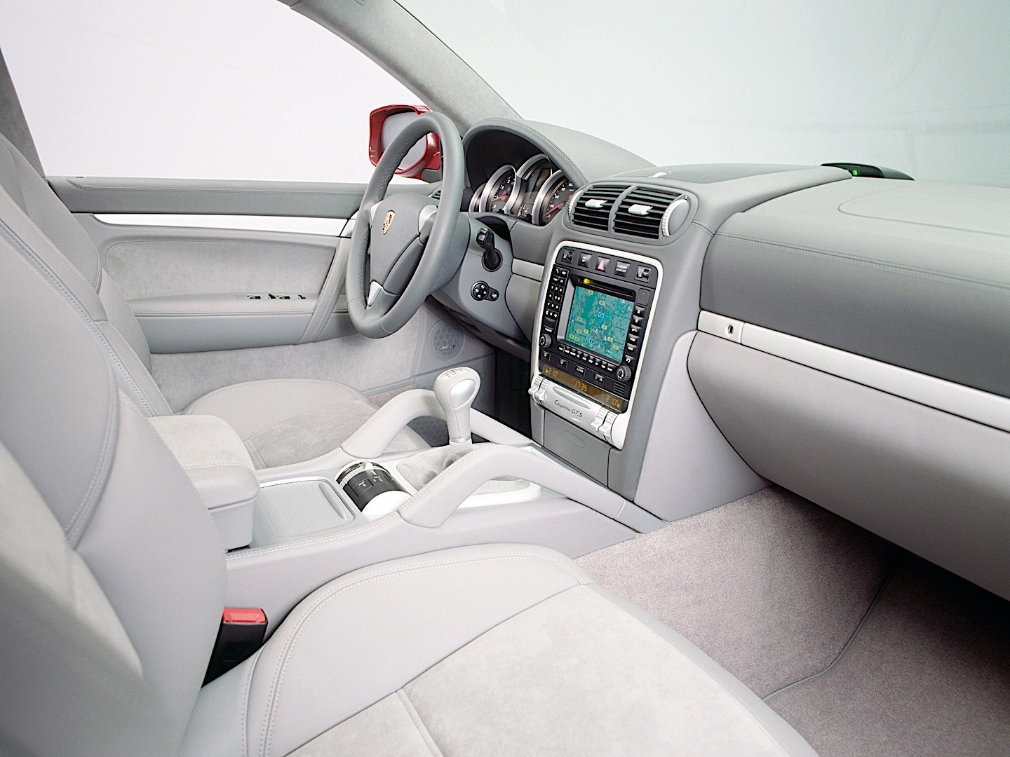 Porsche Cayenne Gts photo 47