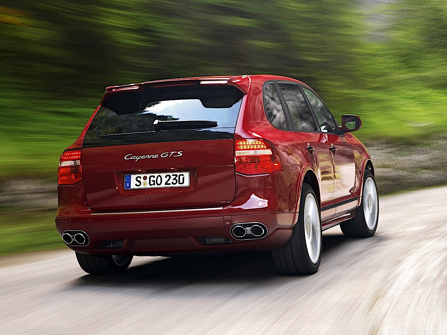 Porsche Cayenne Gts photo 18