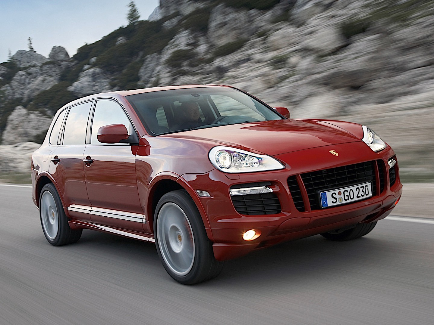 Porsche Cayenne Gts photo 22