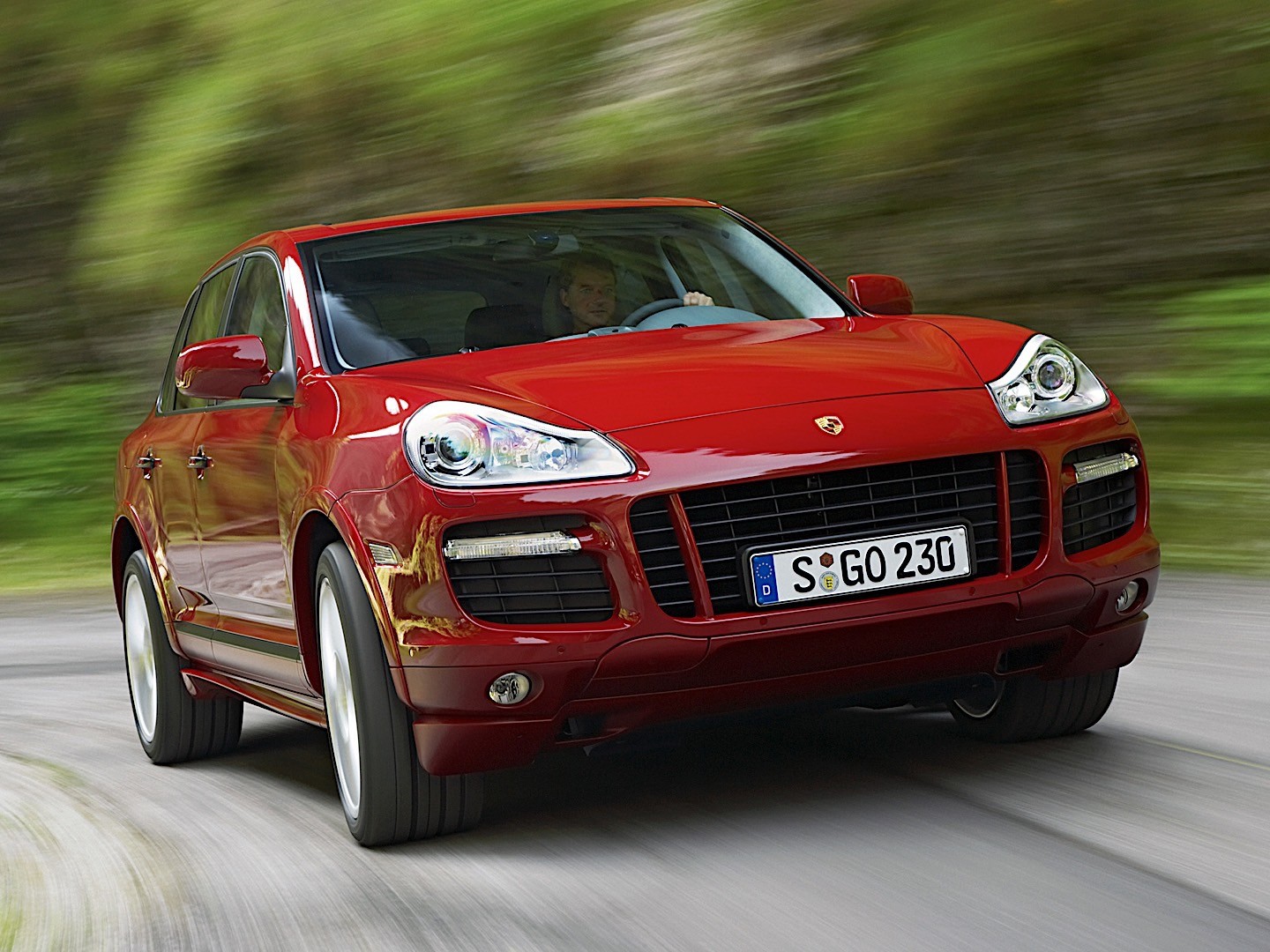 Porsche Cayenne Gts photo 25