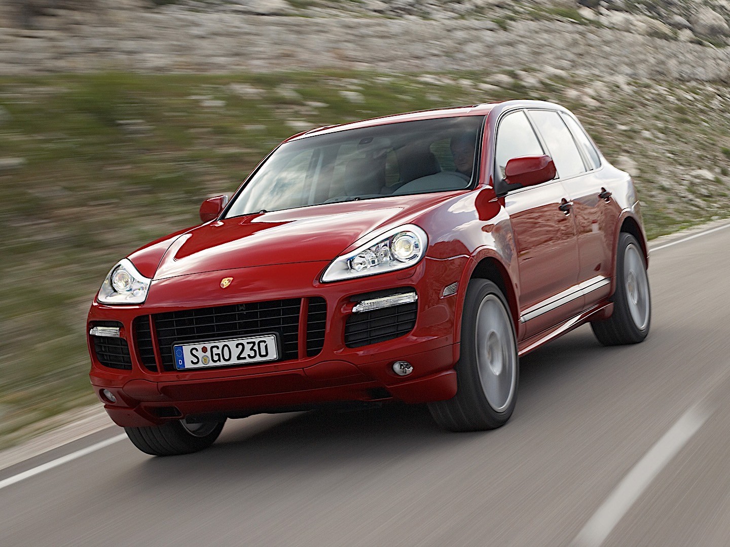 Porsche Cayenne Gts photo 27
