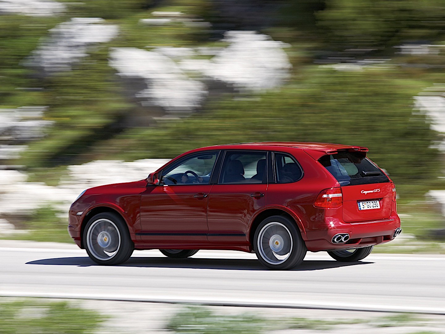 Porsche Cayenne Gts photo 31