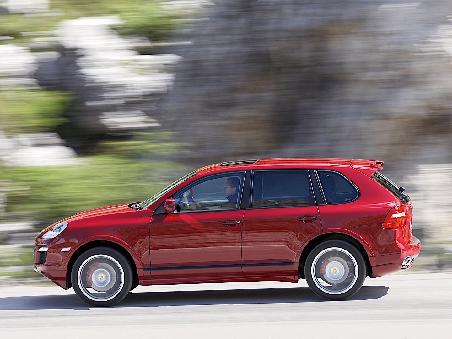 Porsche Cayenne Gts photo 33