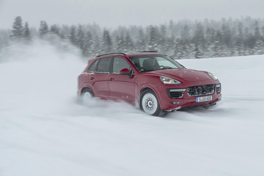 Porsche Cayenne Gts photo 10