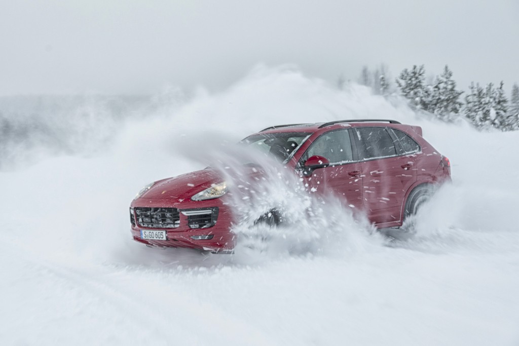 Porsche Cayenne Gts photo 12