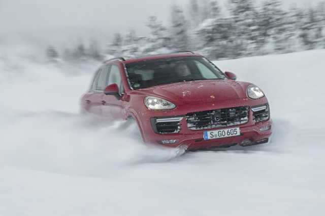 Porsche Cayenne Gts photo 14