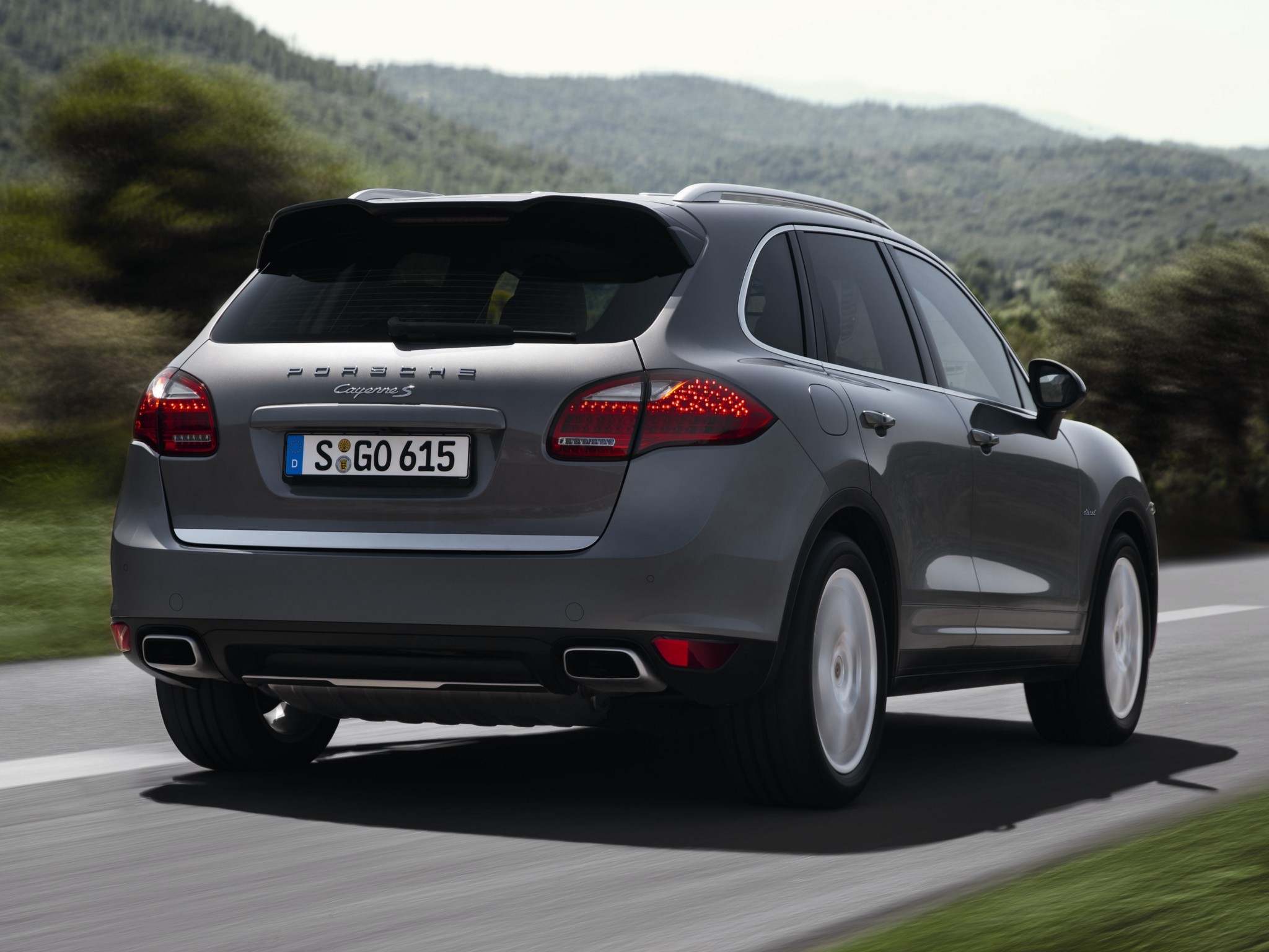 Porsche Cayenne S Diesel photo 12