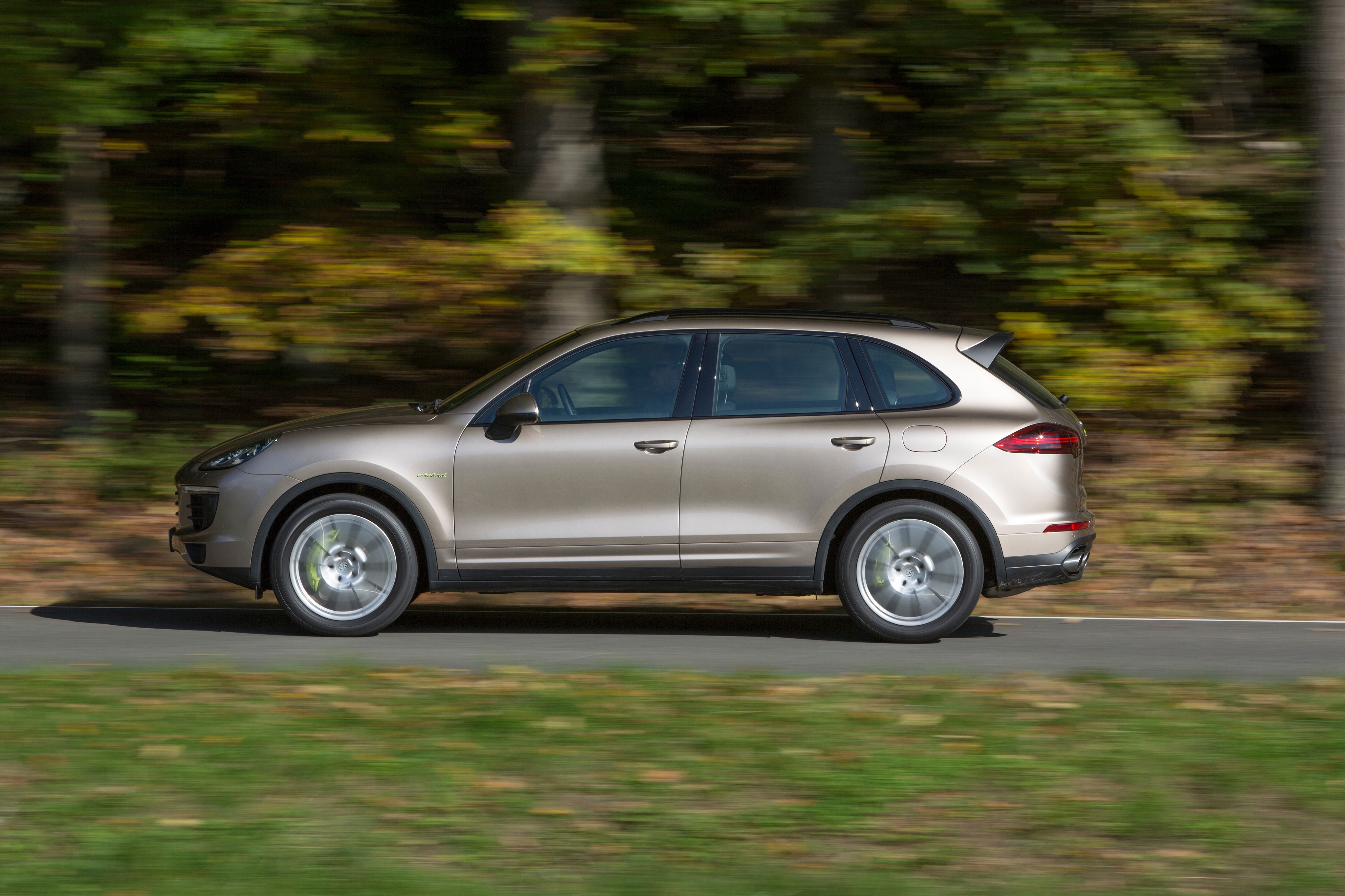 Porsche Cayenne S E-Hybrid photo 11