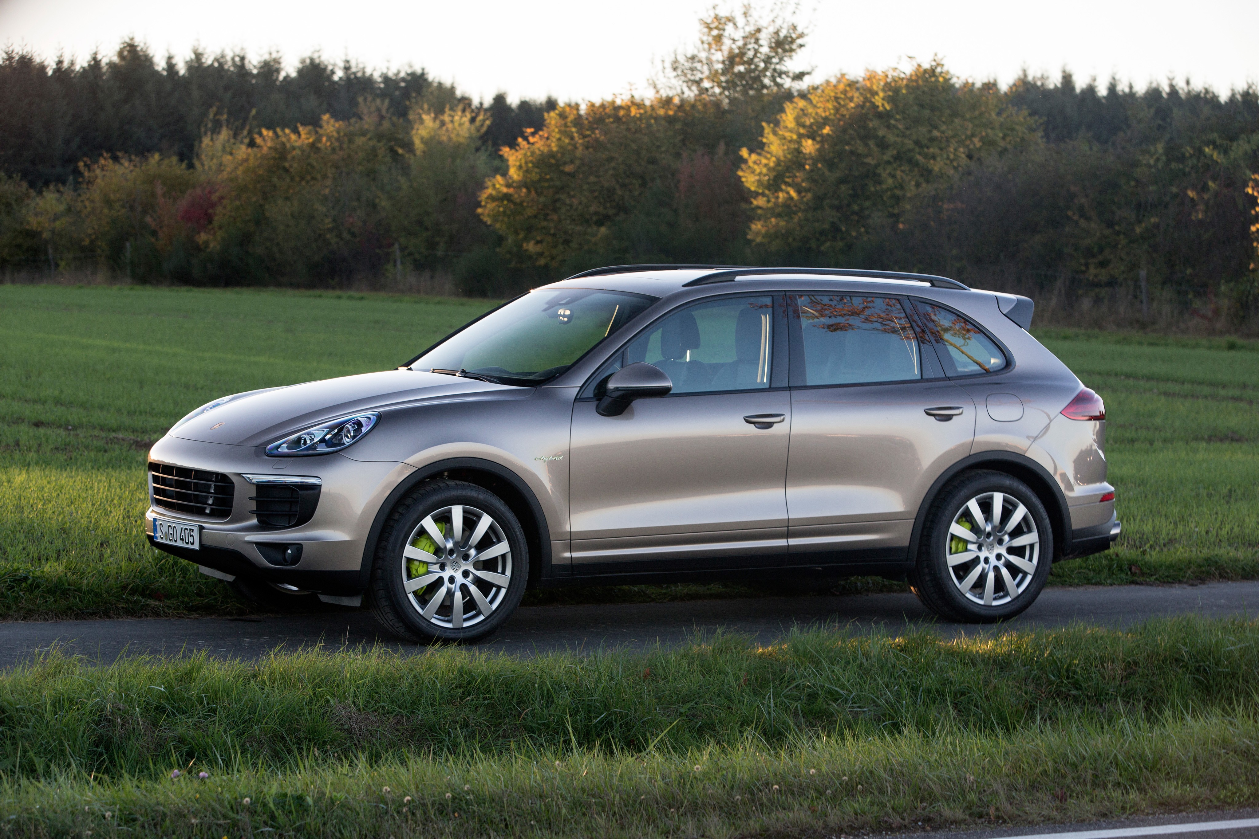 Porsche Cayenne S E-Hybrid photo 12