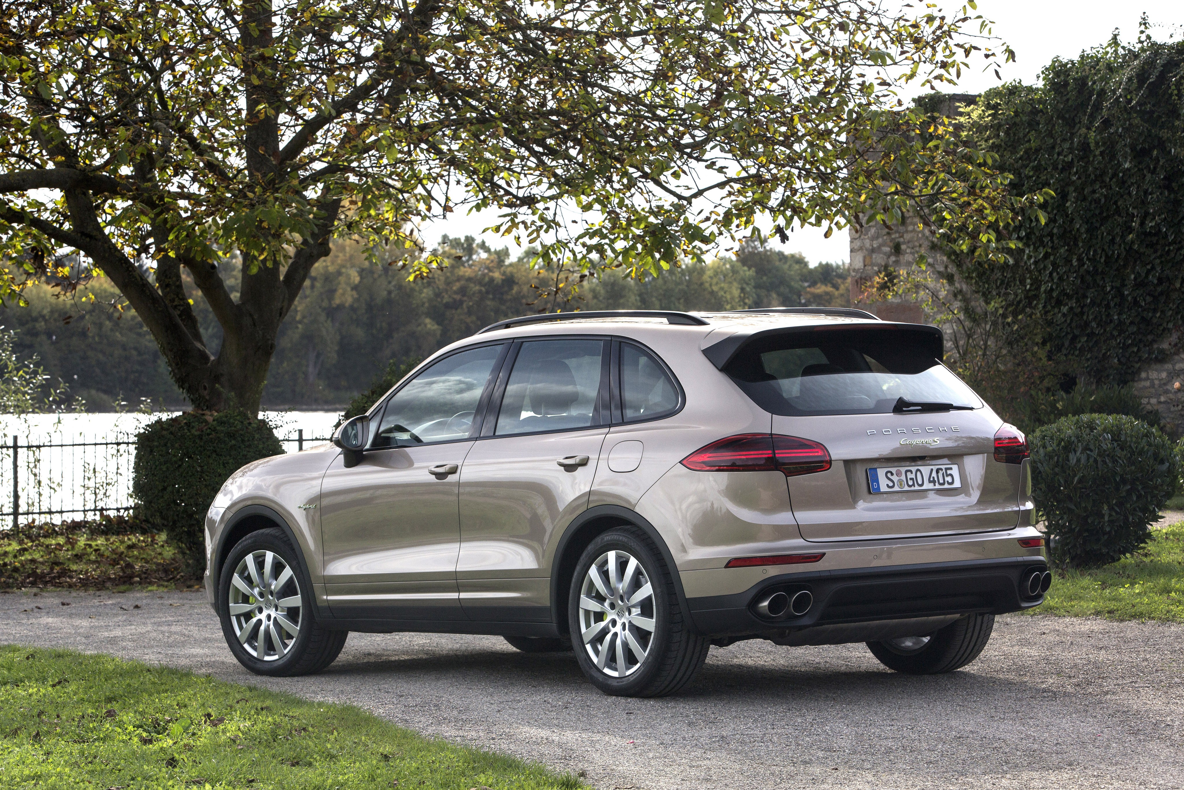 Porsche Cayenne S E-Hybrid photo 14