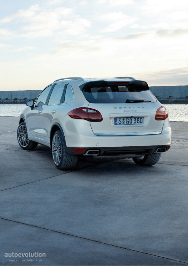 Porsche Cayenne S Hybrid photo 7