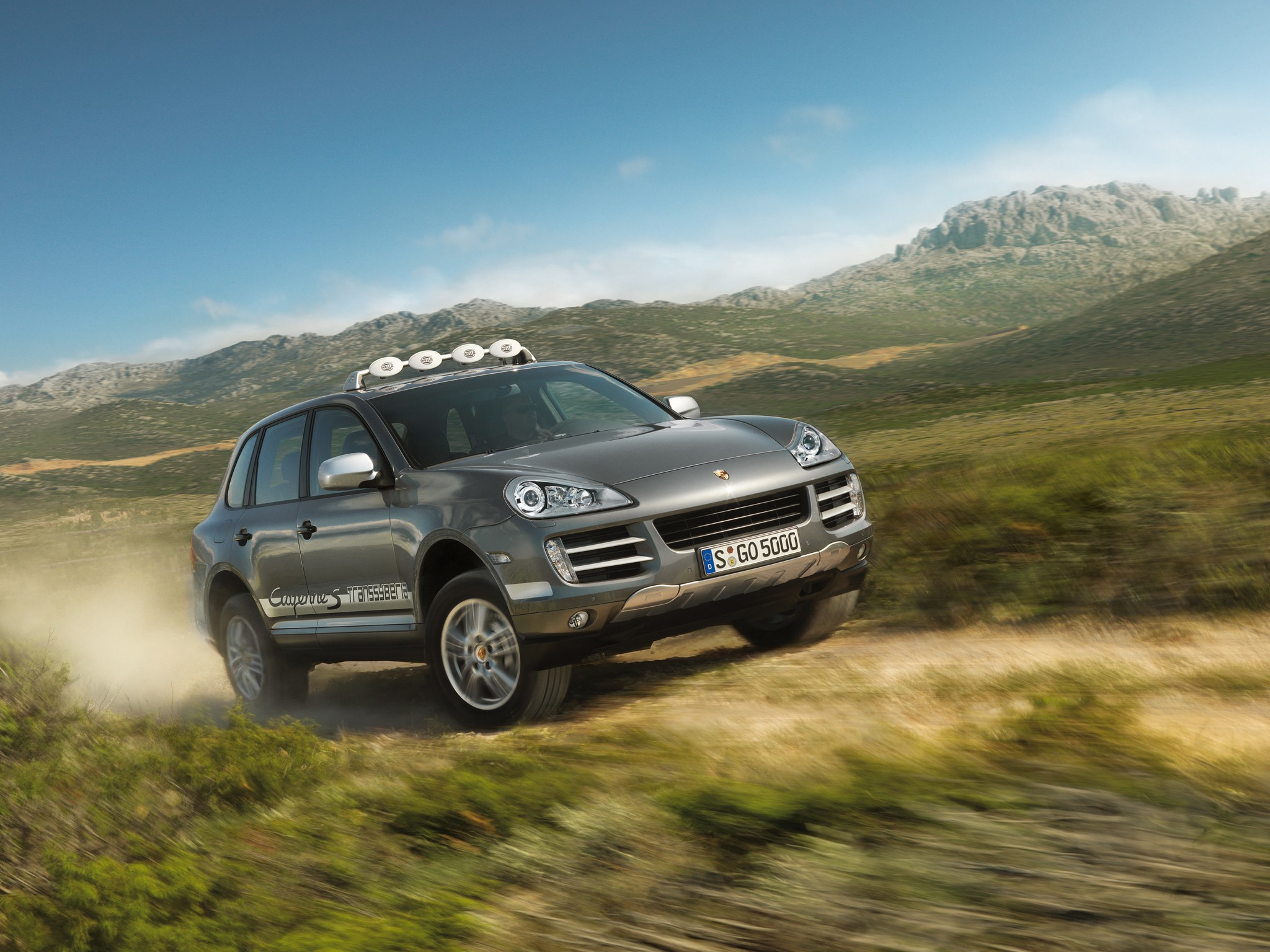 Porsche Cayenne S Transsyberia photo 4