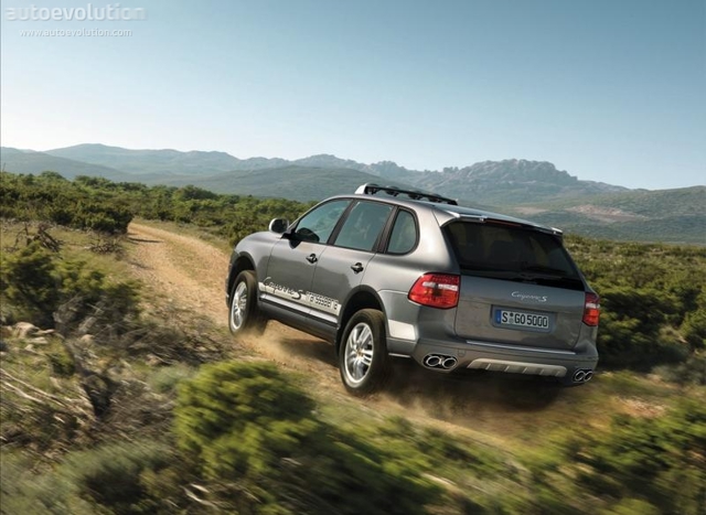 PORSCHE Cayenne S TransSyberia