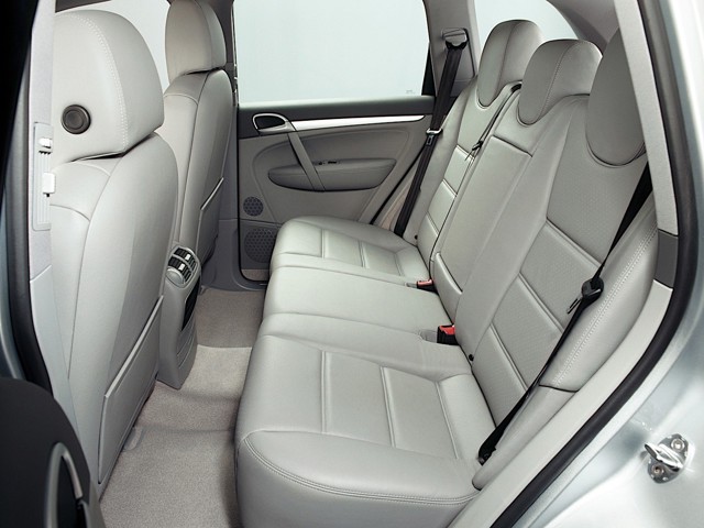 Porsche Cayenne S photo 39