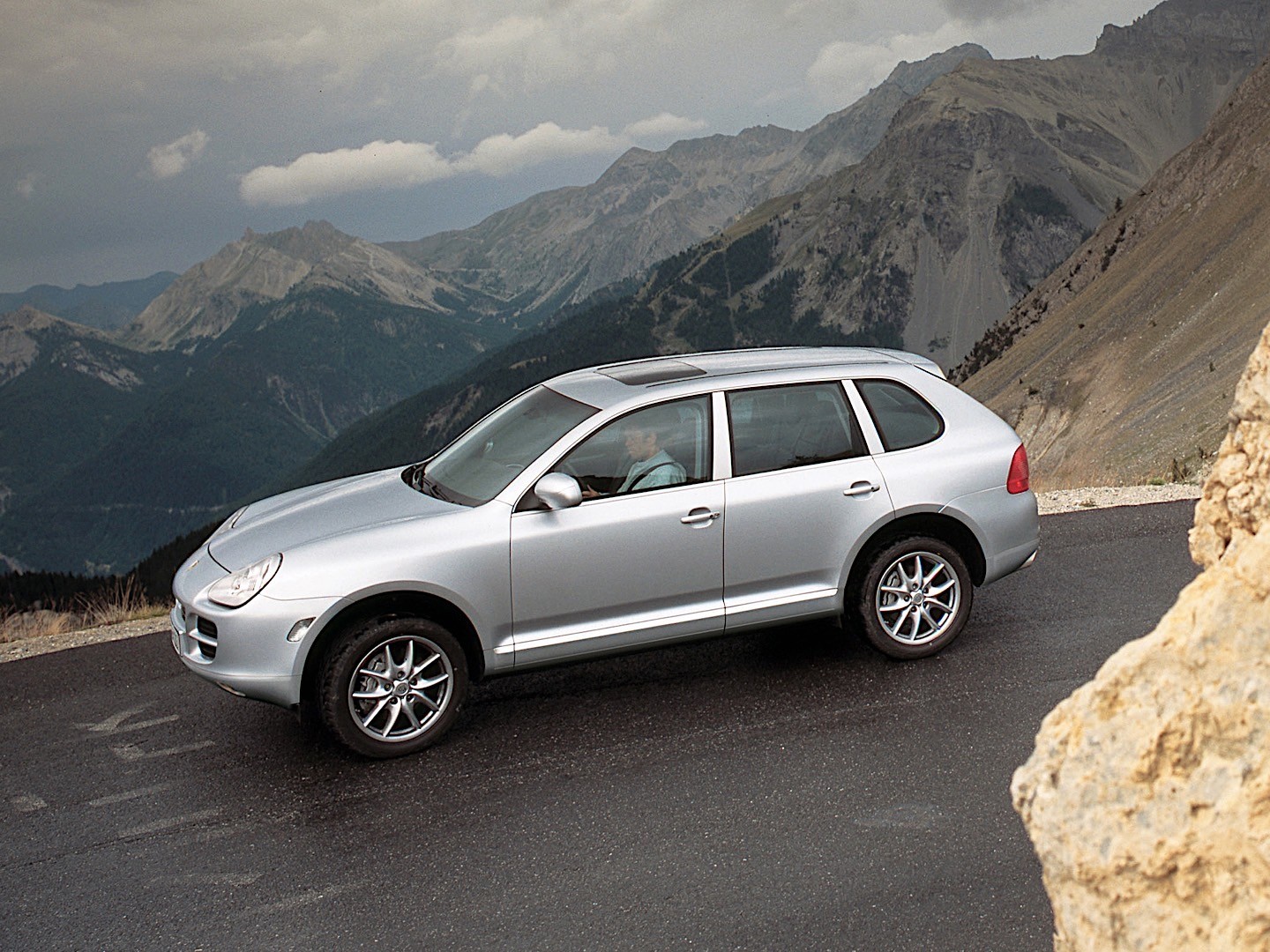 Porsche Cayenne S photo 15