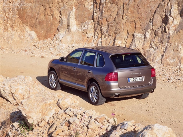 Porsche Cayenne S photo 10