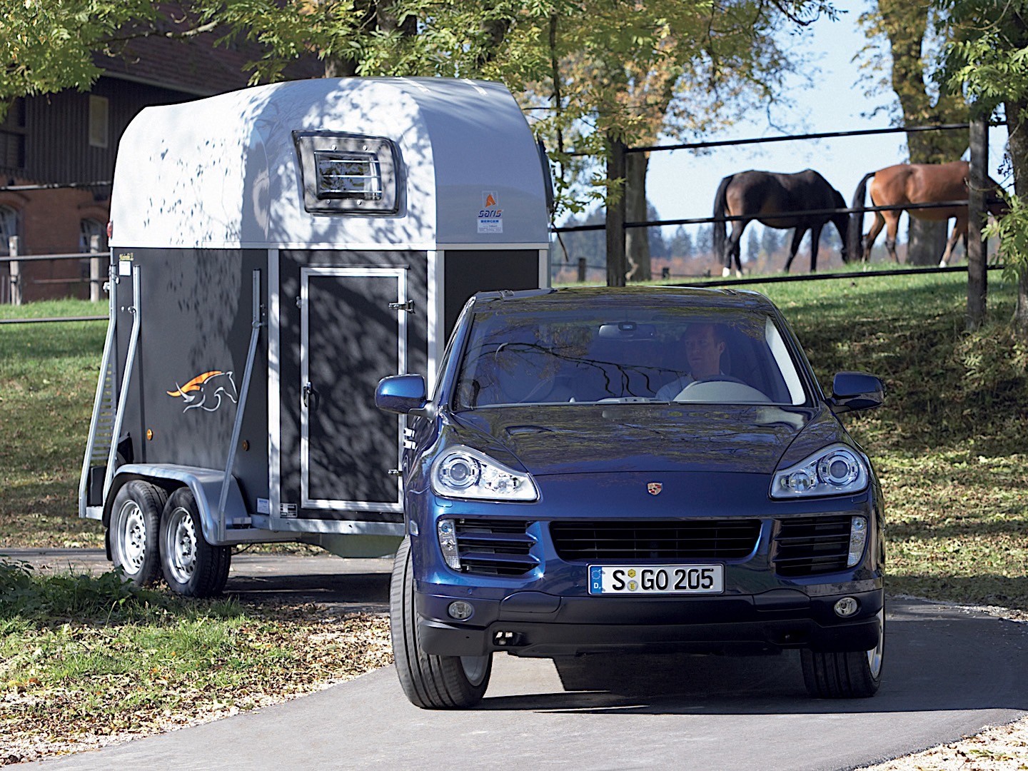 Porsche Cayenne S photo 19