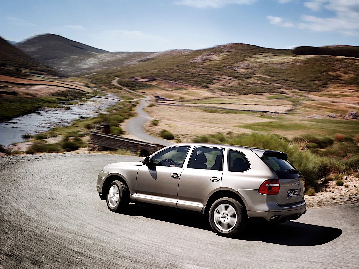 Porsche Cayenne S photo 26