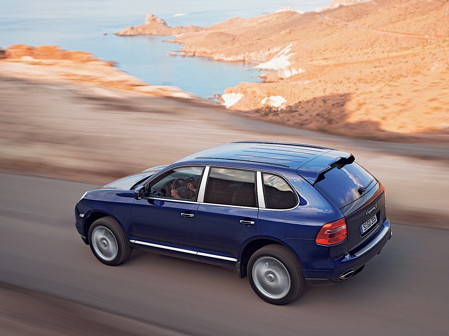 Porsche Cayenne S photo 31