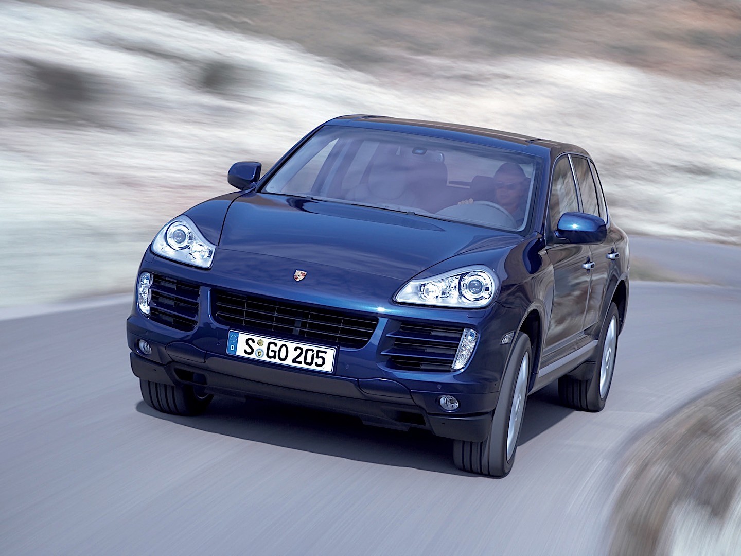 Porsche Cayenne S photo 6