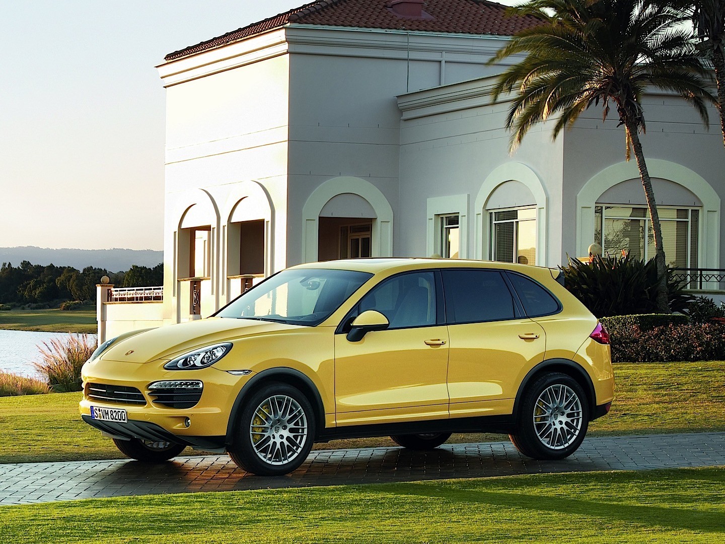 Porsche Cayenne S photo 4