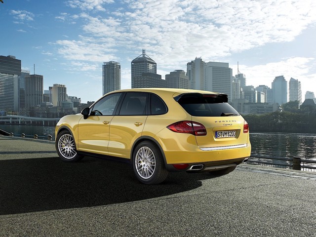 Porsche Cayenne S photo 11