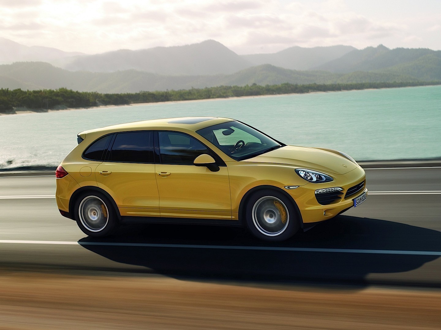 Porsche Cayenne S photo 16