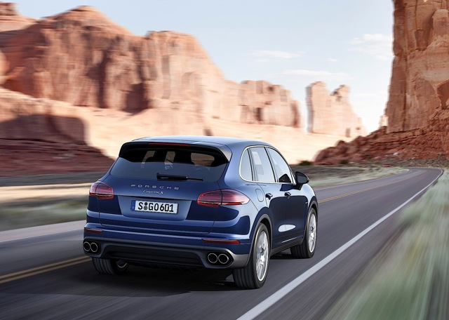 Porsche Cayenne S photo 2