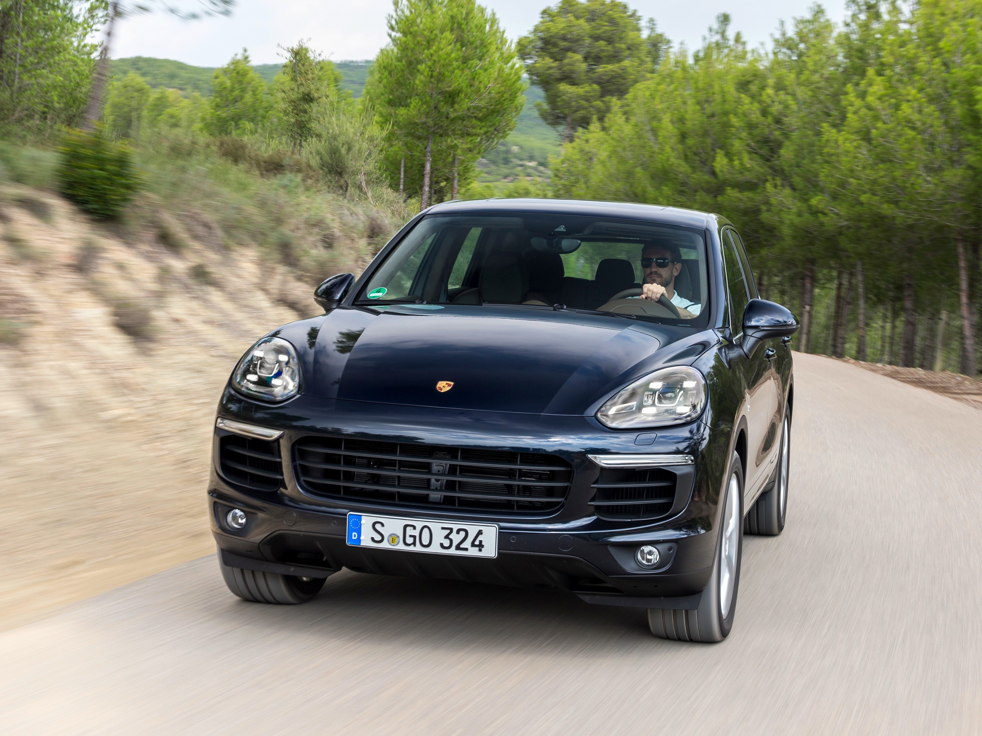 Porsche Cayenne S photo 7