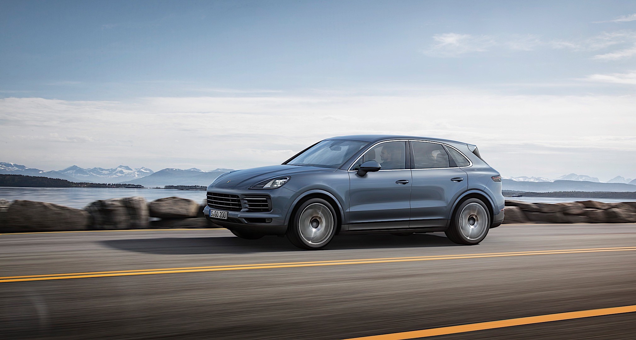 Porsche Cayenne S photo 10