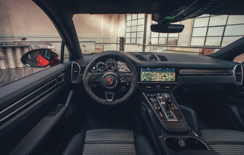 Porsche Cayenne Turbo Coupe photo 30