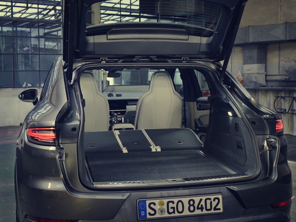 Porsche Cayenne Turbo Coupe photo 33