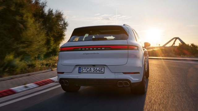 Porsche Cayenne Turbo E-Hybrid Foto 2