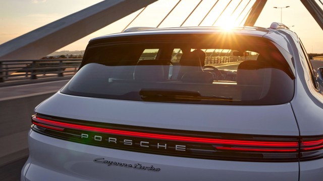 Porsche Cayenne Turbo E-Hybrid Foto 9