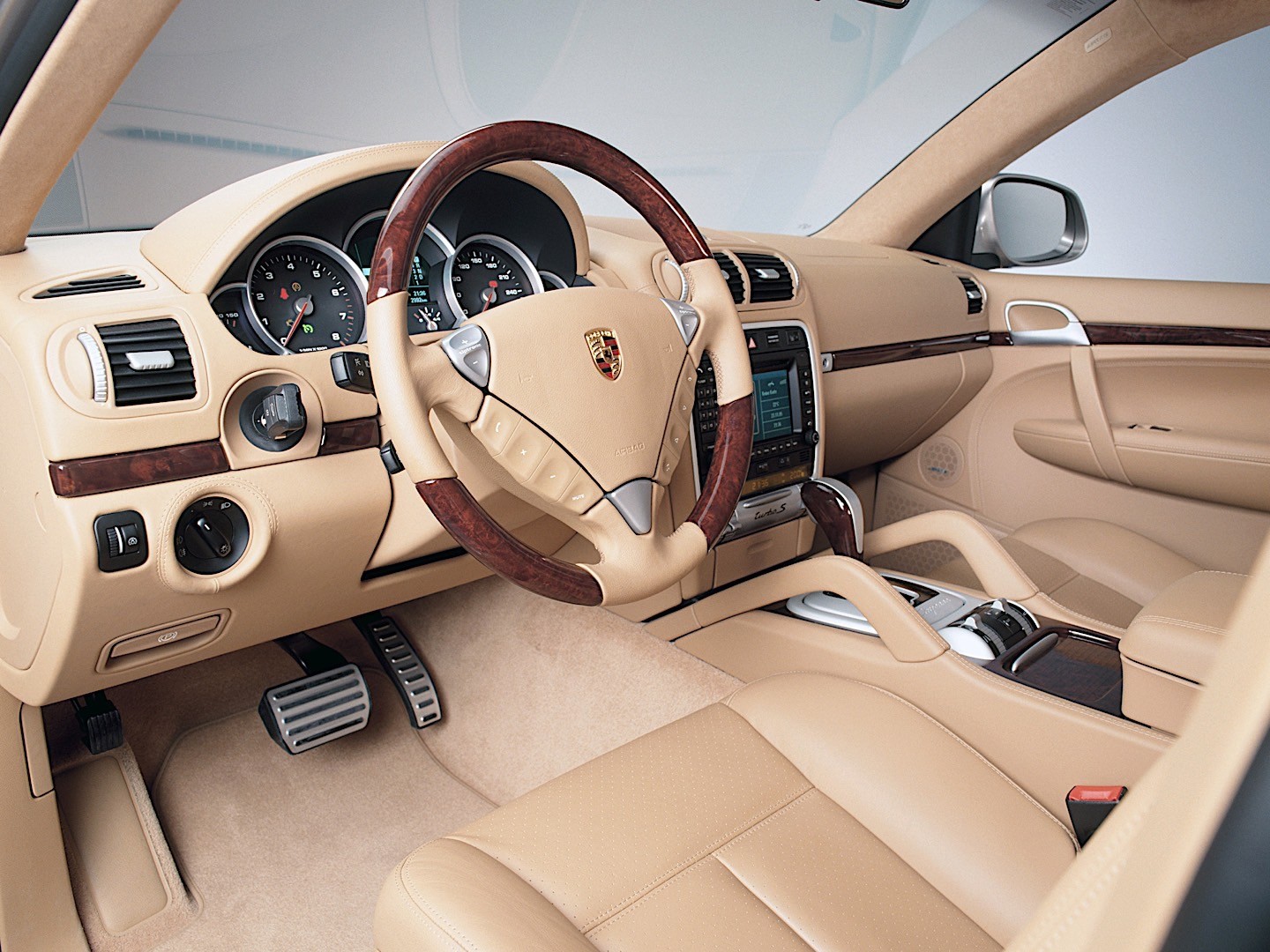 Porsche Cayenne Turbo S photo 39