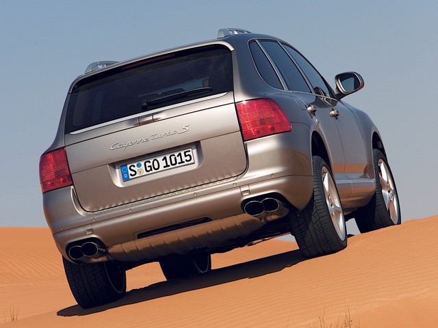 Porsche Cayenne Turbo S photo 12