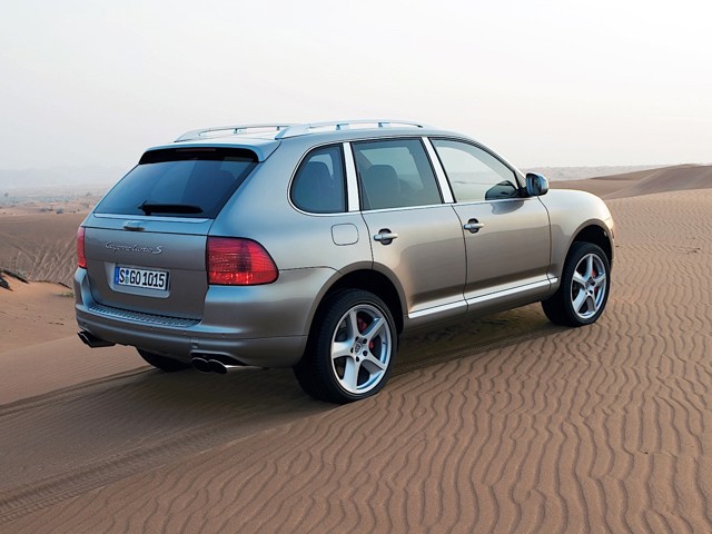 Porsche Cayenne Turbo S photo 16