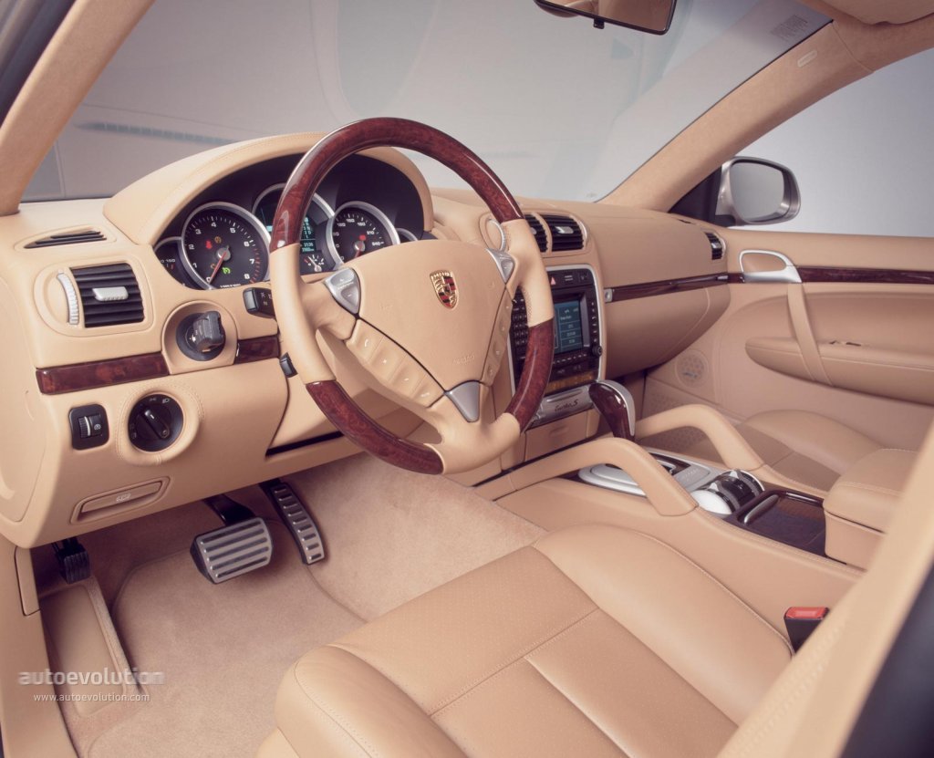 Porsche Cayenne Turbo S photo 36