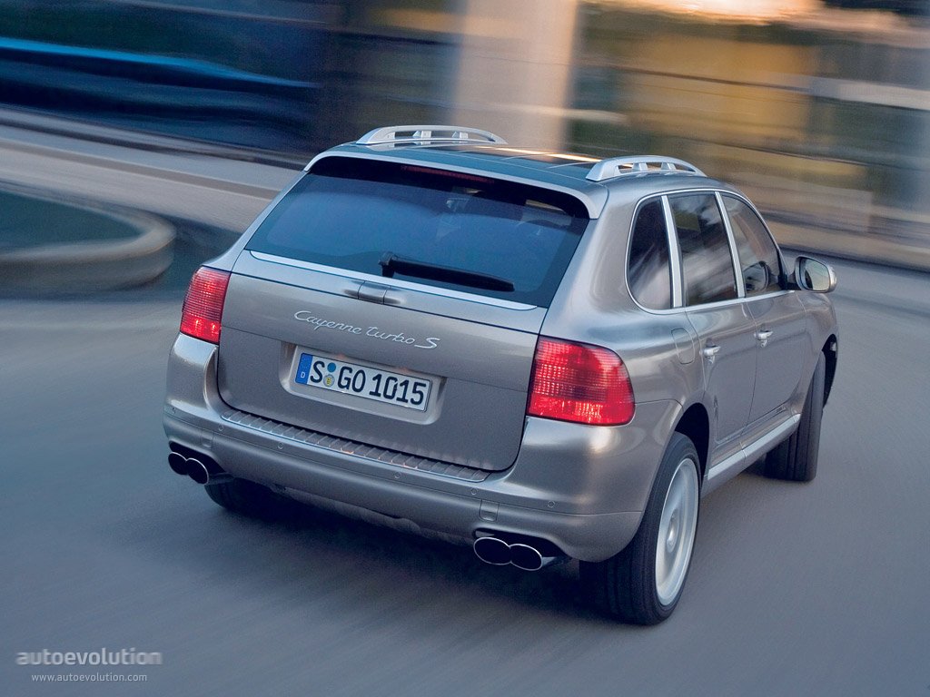 Porsche Cayenne Turbo S photo 2