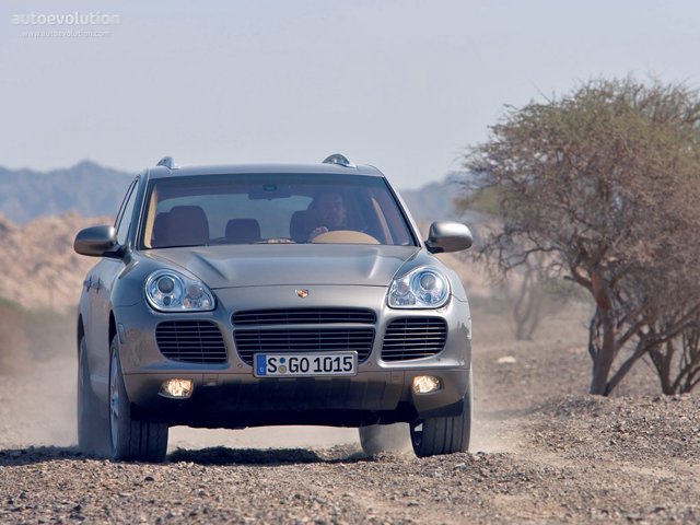 Porsche Cayenne Turbo S photo 3