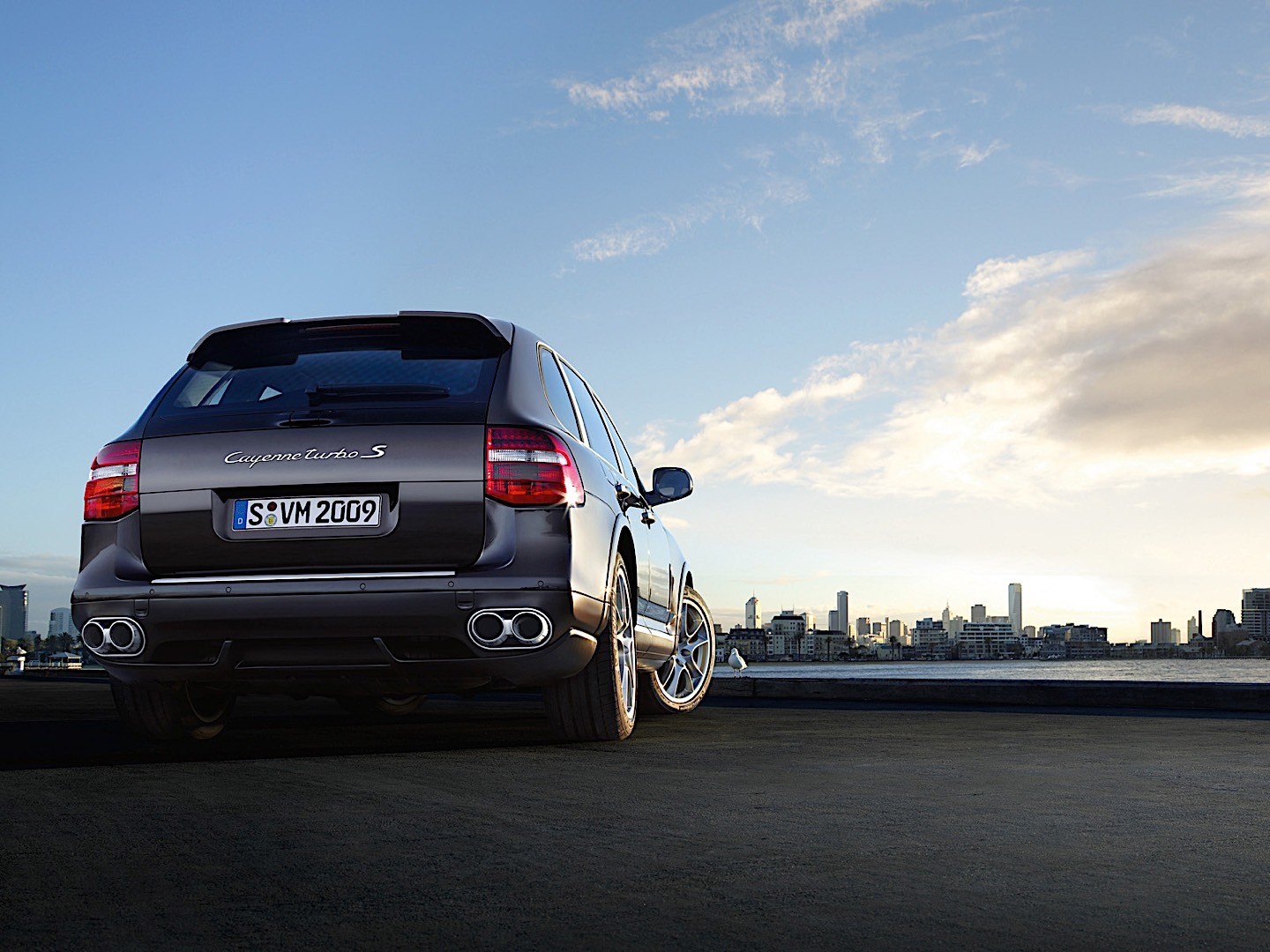 Porsche Cayenne Turbo S photo 16