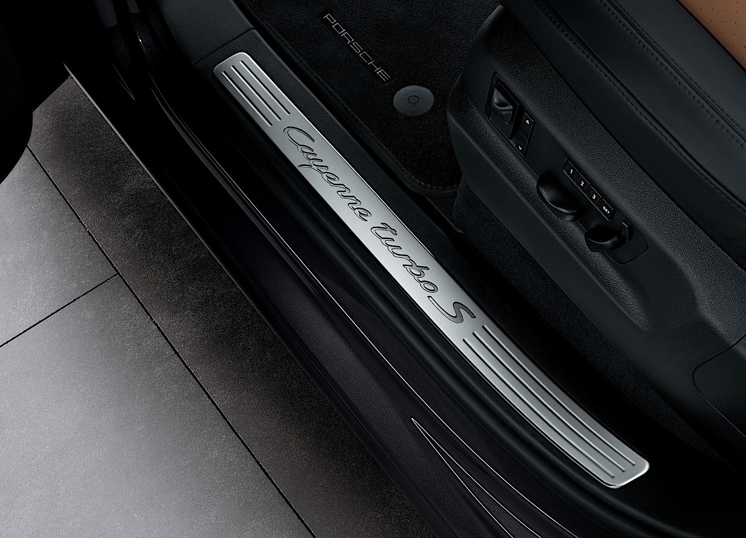 Porsche Cayenne Turbo S photo 22