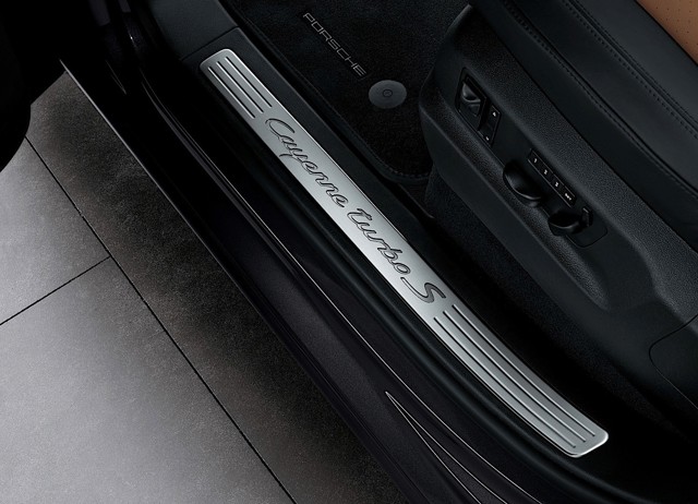 Porsche Cayenne Turbo S photo 22