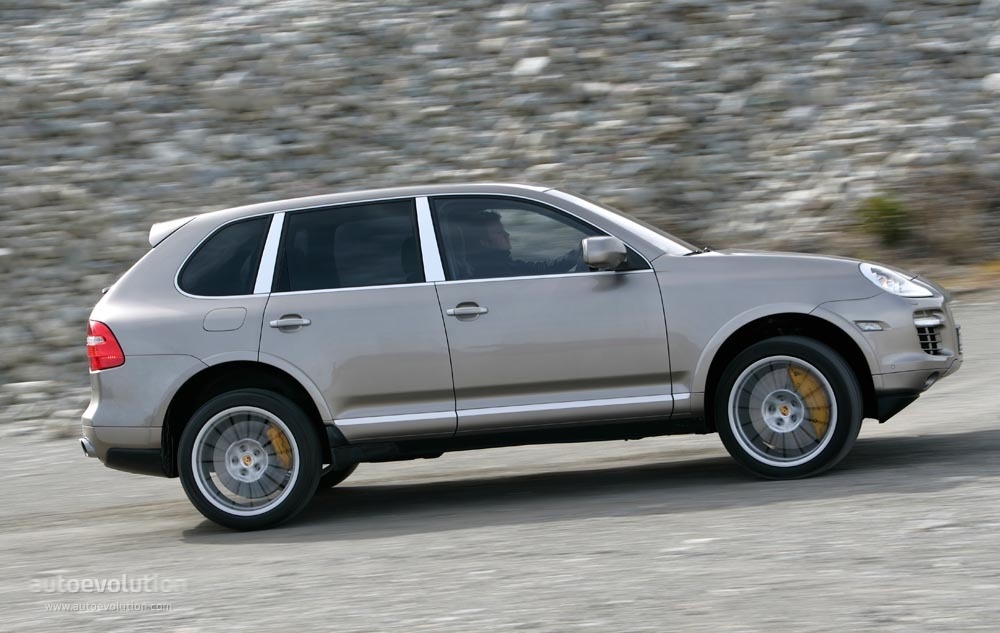 Porsche Cayenne Turbo S photo 3
